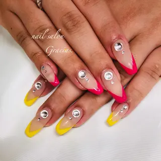 ネイル Gracias. rieのネイルデザイン