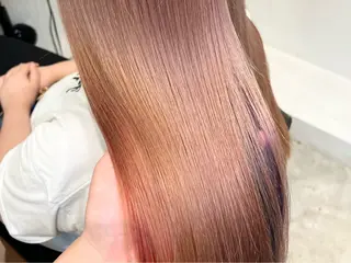 ロング カラー Ami ブリーチ/ハイトーンのヘアスタイル