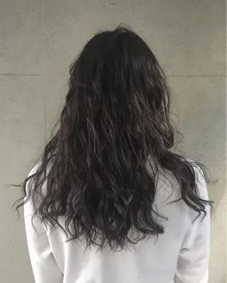 ロング カトウ ユウカのヘアスタイル