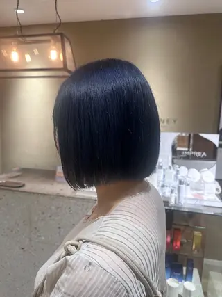 カラー YUI/レイヤー/ ハッシュカットのヘアスタイル