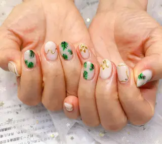 カラー ネイル Q Free nailsのネイルデザイン