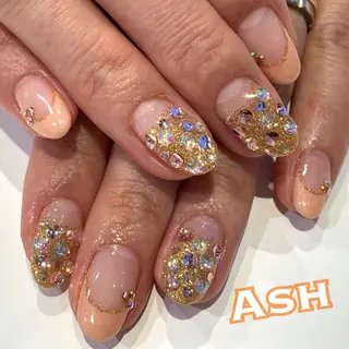 ネイル 🩵NORIKO 上品ネイルが得意🩵のネイルデザイン