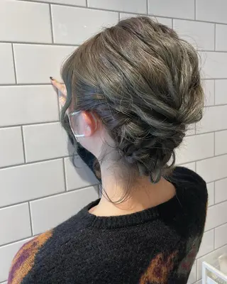 ミディアム カラー パーマ ヘアアレンジ メンズ キッズ ネイル マツエク・マツパ 🫧垢抜けヘア🫧 SHIORIのヘアスタイル