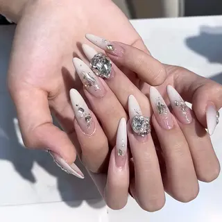 ネイル J&C Nail Salon吉祥寺所属・YU KIのネイルデザイン