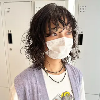 ミディアム パーマ デザインカラー/パー マ🦖外岡咲希🦖のヘアスタイル