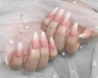 ネイル サイナ🎀 長さだし&デザインのネイルデザイン