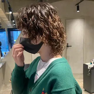 ショート パーマ 🌈圧倒的デザイン力 内井省吾のヘアスタイル