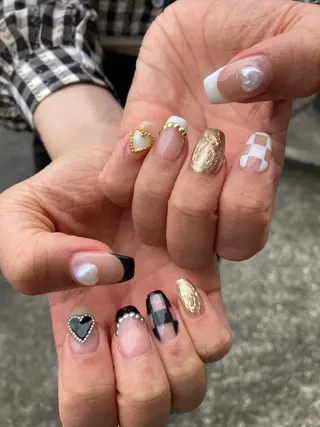 ミディアム ネイル ✴︎ Delightのネイルデザイン