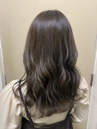 セミロング カラー YUNA ユウナのヘアスタイル