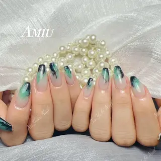 ネイル 🦋 Queenieのネイルデザイン