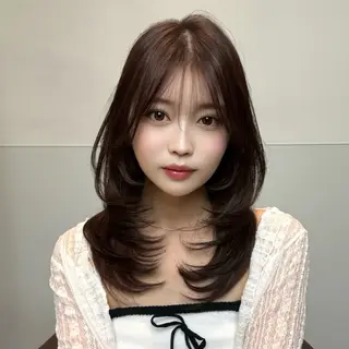 ミディアム SALOWIN銀座六丁目店所属・津田怜果/ 銀座/レイヤーカットのヘアスタイル