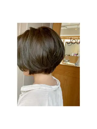 ショート カラー タカノ アツコのヘアスタイル