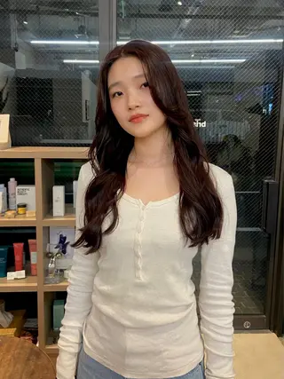 ロング hikari/表参道 /レイヤーカットのヘアスタイル