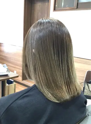 ミディアム カラー Annon プライベートサロンのヘアスタイル