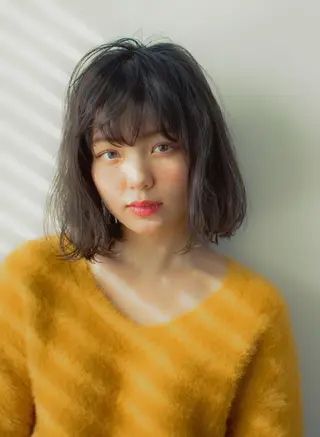 ミディアム 鈴木 奈波のヘアスタイル