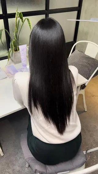 ロング 切りっぱなしボブ/ ブリーチカラー/大塚のヘアスタイル