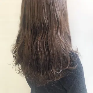 セミロング カラー 齋藤 咲のヘアスタイル