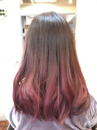 ミディアム セミロング ロング カラー パーマ 推し活専用 【派手髪】飯野ゆかりのヘアスタイル