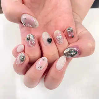 ネイル Kira-ra所属・Kira-ra💎 KIRARIのネイルデザイン