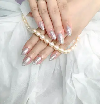 ネイル pink ladyサロン所属・べ にのネイルデザイン