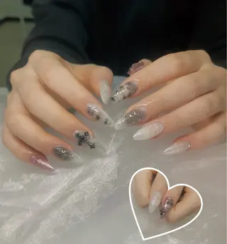 ネイル HIN NAILのネイルデザイン