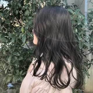 セミロング kai .のヘアスタイル