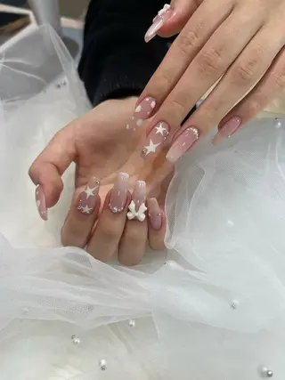 ネイル T-Rich所属・高野 沙玖良のネイルデザイン