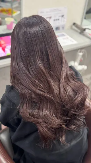 ロング 渡澤 ななみのヘアスタイル