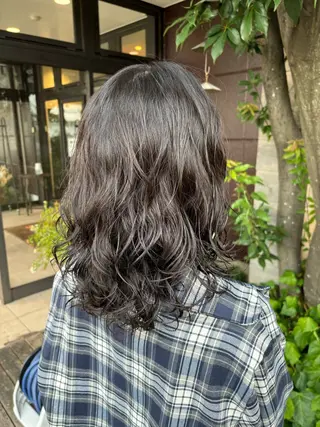 セミロング パーマ 梨子🐣艶カラー🌈 ダメージレス💖のヘアスタイル