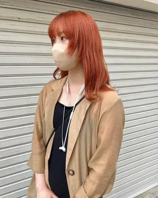 ミディアム カラー ブリーチカラーが人気 onnuのヘアスタイル