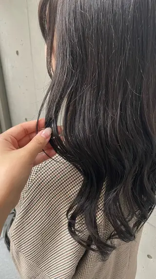 セミロング Agnos青山所属・鈴木 里奈のヘアスタイル