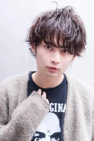 ショート メンズ Steelo  渋谷所属・✴︎赤み除去カラー daichi✴︎のヘアスタイル