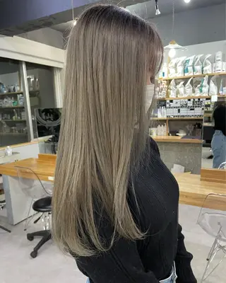 ロング 倉辻 香奈子のヘアスタイル