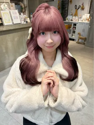 ロング カラー 🩰ピンクベージュ 💞midori💞のヘアスタイル