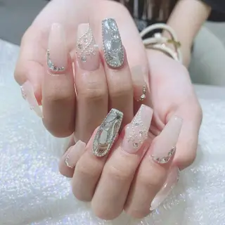 ネイル Queens 榊 まおのネイルデザイン