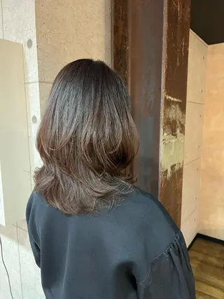 セミロング 《酸性》矯正特化 SHIN亀井 真のヘアスタイル