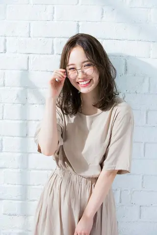 ミディアム 所渉/韓国レイヤー /ウルフカットのヘアスタイル