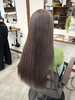 ロング カラー Ami ブリーチ/ハイトーンのヘアスタイル