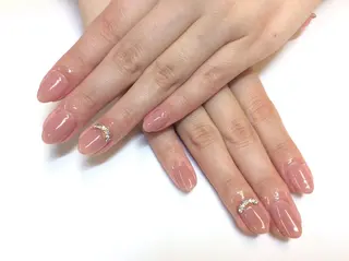 ネイル 新橋 ルキナ スタッフのネイルデザイン