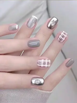 ネイル H3 Nail Tsuki🦋💙のネイルデザイン