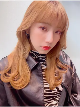 セミロング カラー 岡野 静華のヘアスタイル