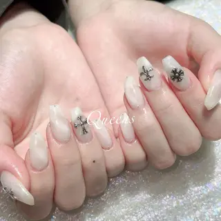 ネイル Queens テイのネイルデザイン