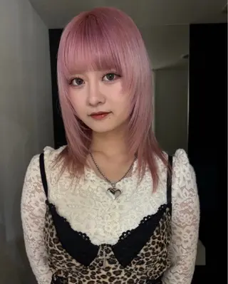 セミロング カラー ヘアアレンジ minto/ 似合わせ/ハイトーンのヘアスタイル