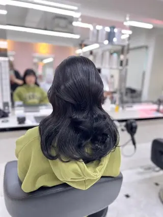 カラー 🤍THEATER 【公式】札幌🤍🍬のヘアスタイル