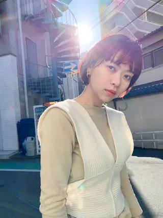 ショート カラー tone所属・tone/ AKANEのヘアスタイル