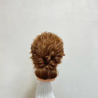 ロング カラー ヘアアレンジ 松田 紗采のヘアスタイル