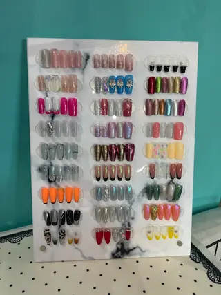 ネイル CLAIRE 〚クレア〛のネイルデザイン