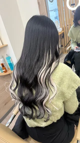 ロング OLD.L所属・エクステ＆カラー専門 羽エクステ　新大久保のヘアスタイル