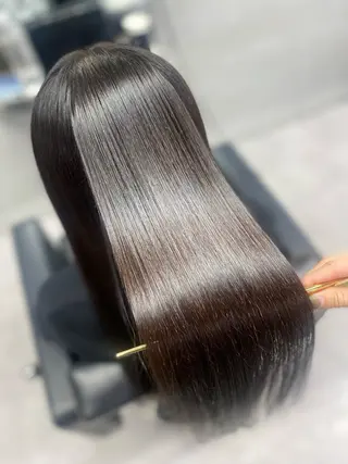 ロング 艶髪/縮毛矯正 🫧辻野海羽のヘアスタイル