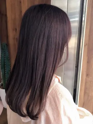 ロング カラー 関 彩花のヘアスタイル